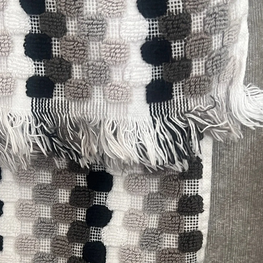Deborah Connolly Home Set White Charcoal Bath‎ Towels with Fringe